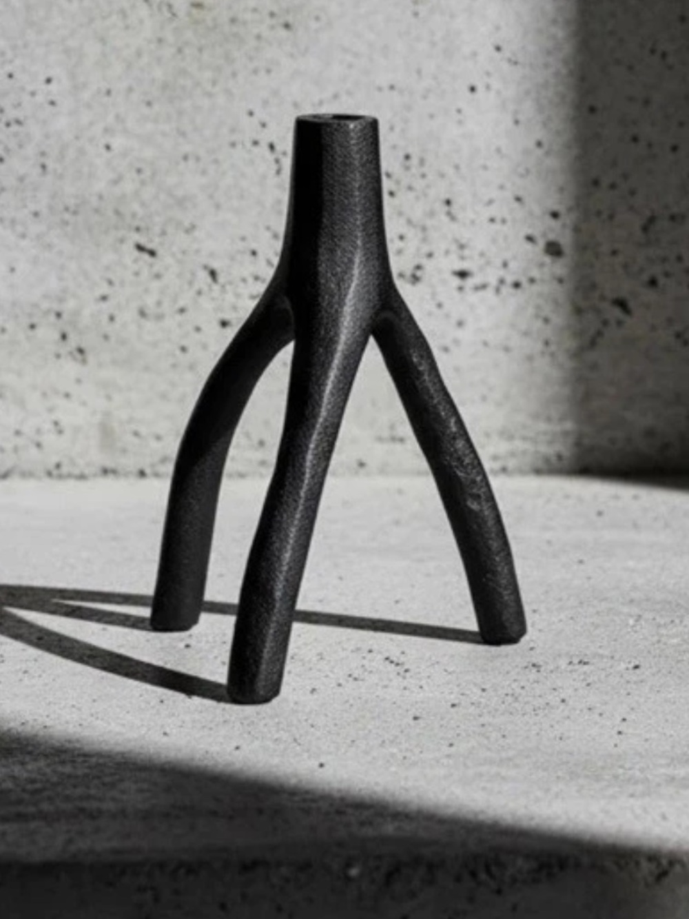 MUUBS AION NEW XL BLACK CAST IRON CANDLE HOLDER SCULPTURAL BRANCH DESIGN Artsy